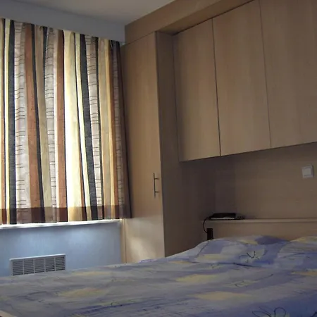 Apartment - Frontaal Zeezicht Vlakbij Casino Inclusief Garage En Strandcabine