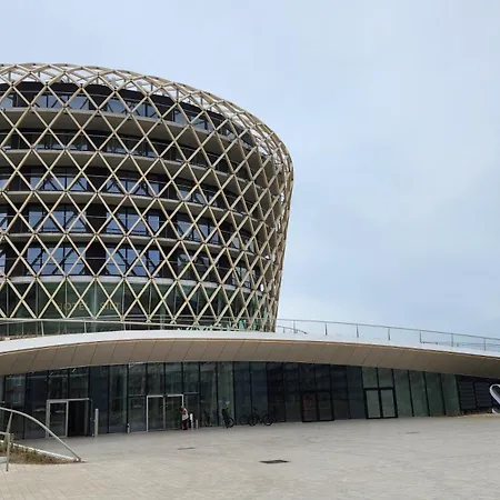 - Frontaal Zeezicht Vlakbij Casino Inclusief Garage En Strandcabine * Middelkerke